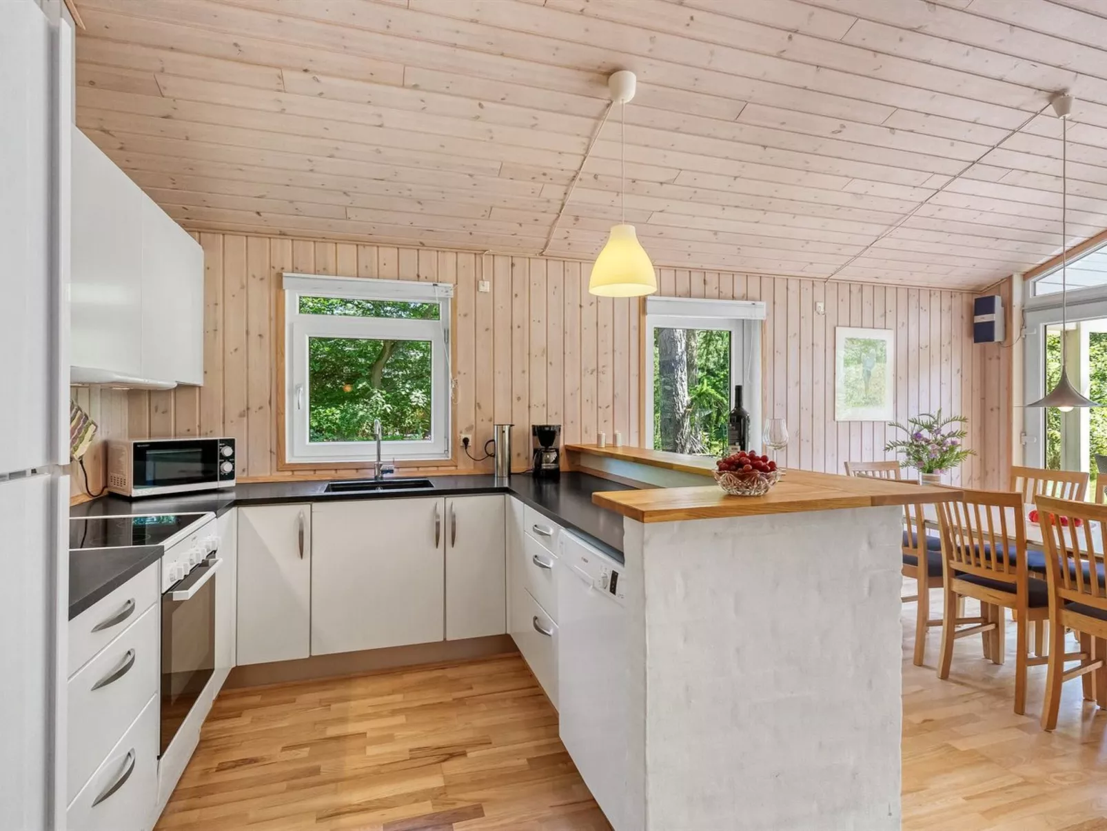 "Hertta" - 200m from the sea-Drinnen