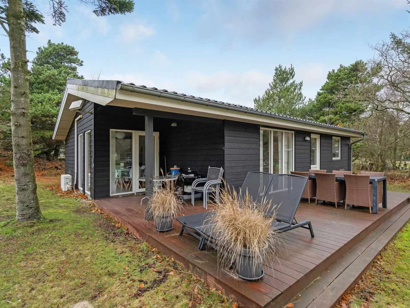 "France" - 1.1km from the sea-Draußen