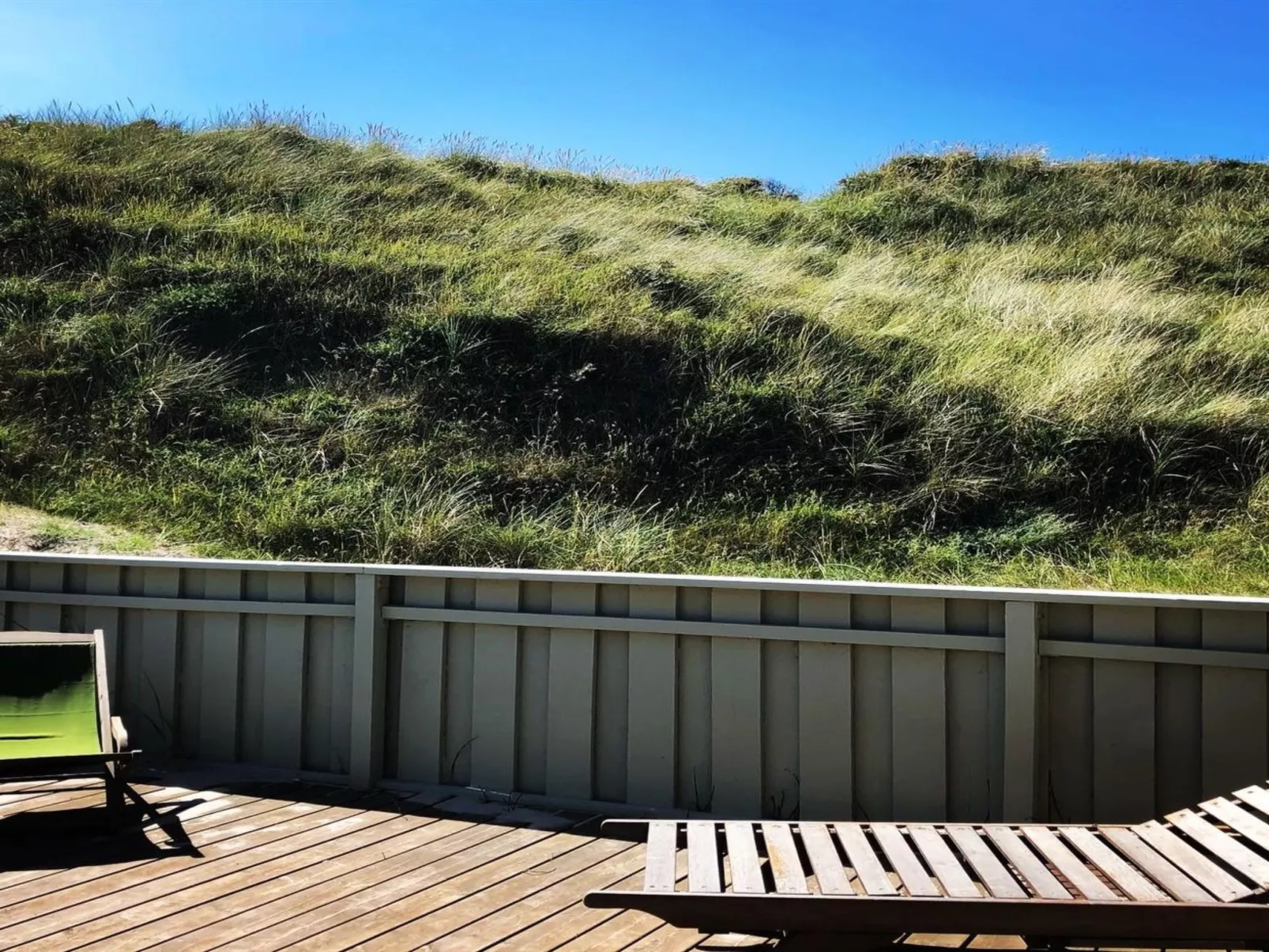 "Erwith" - 50m from the sea-Outside