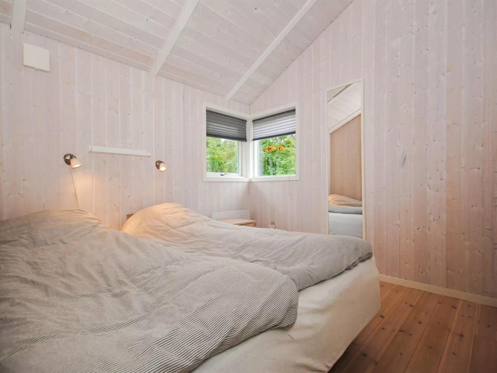 "Evelina" - 150m to the fjord-Inside