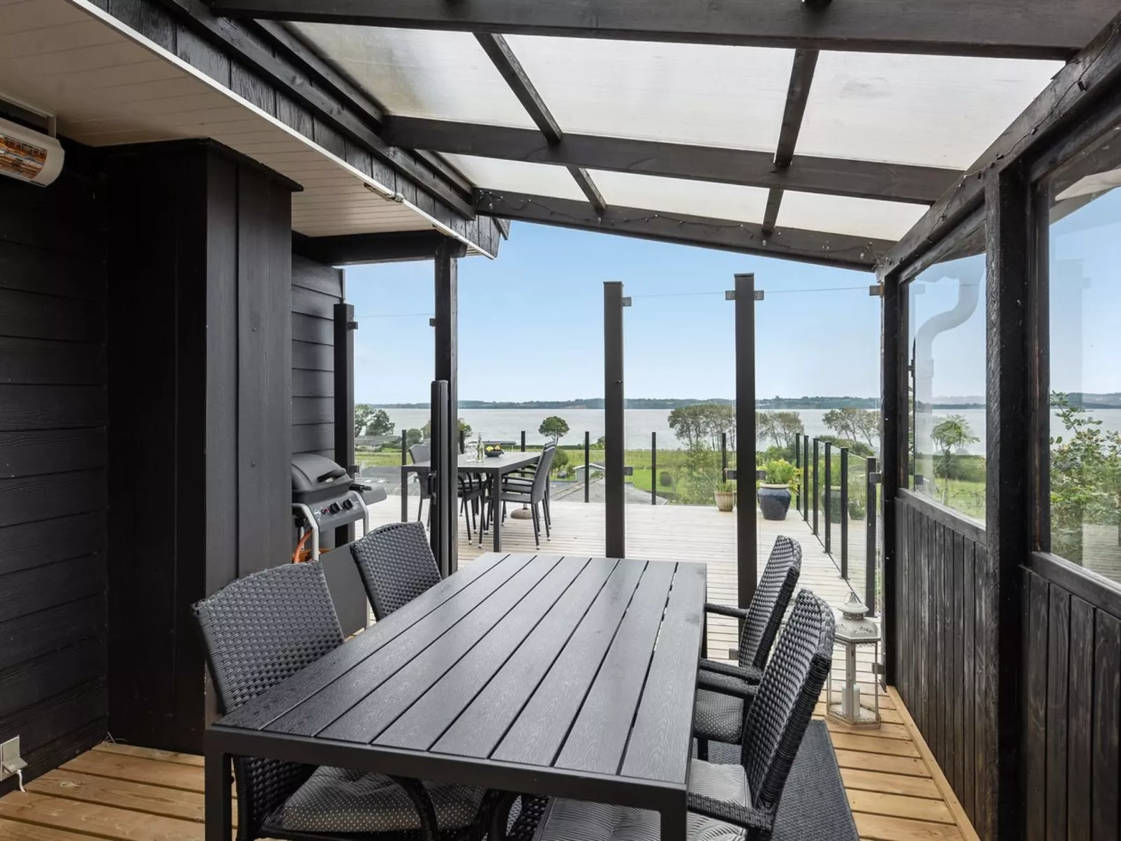 "Karli" - 330m to the fjord-Outside