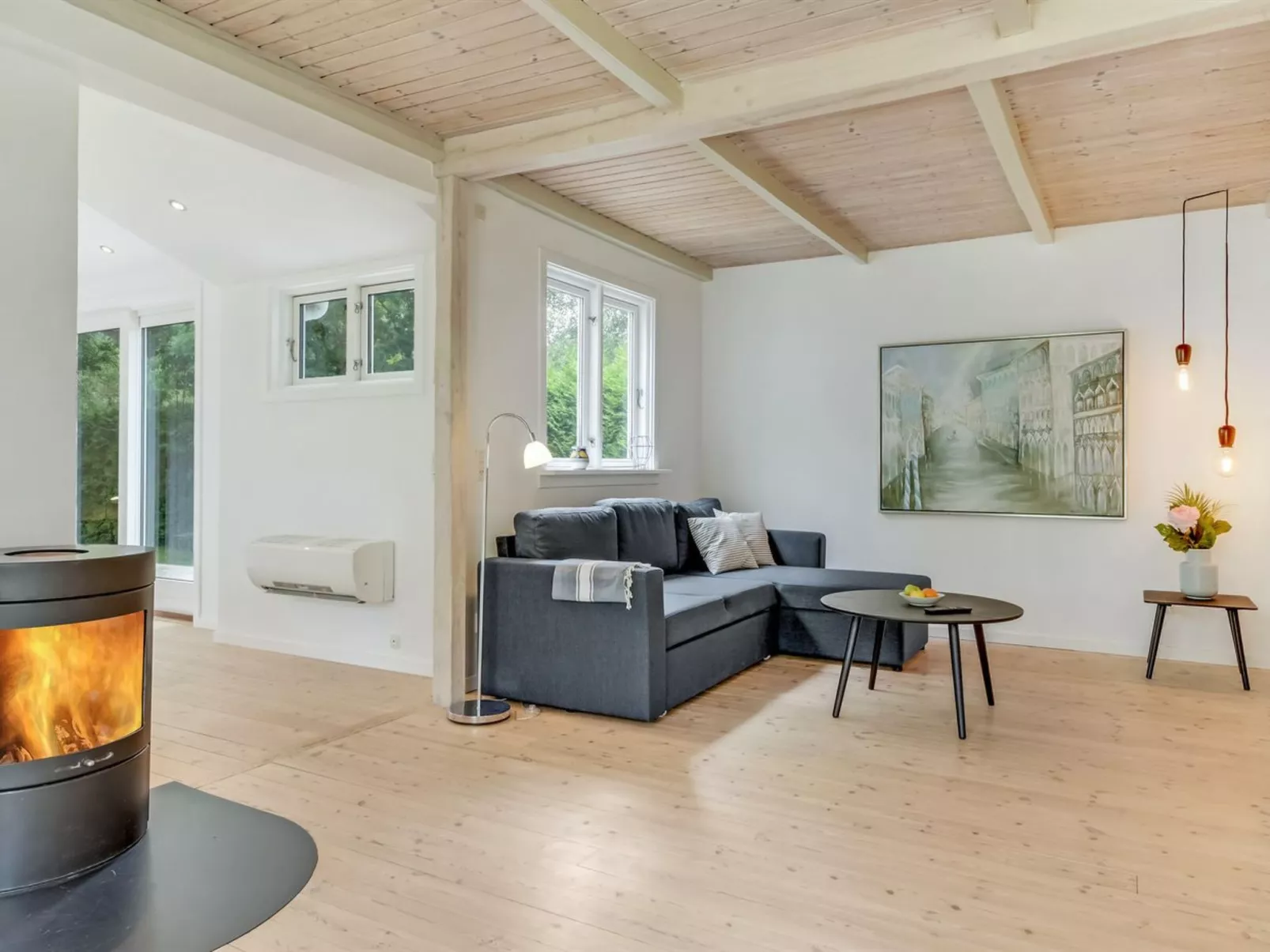 "Sverkel" - 700m from the sea-Drinnen