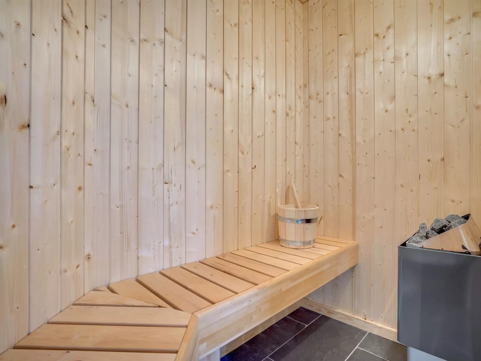 "Lima" - 3.5km from the sea-Drinnen