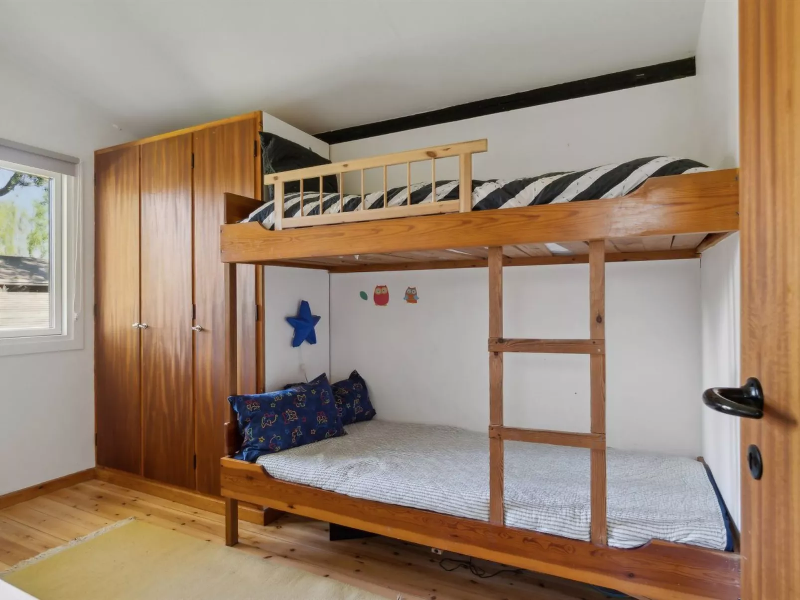 "Sarah" - 500m from the sea-Inside