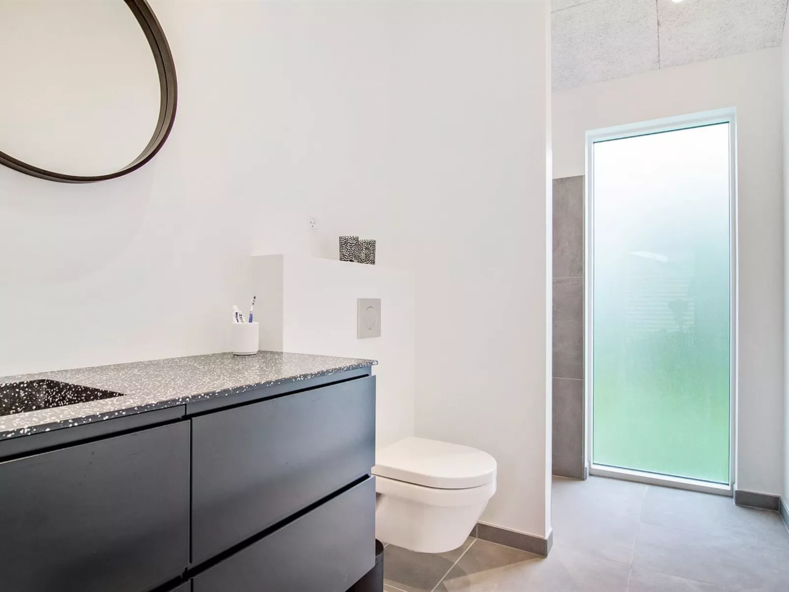 "Dorthie" - 800m from the sea-Inside