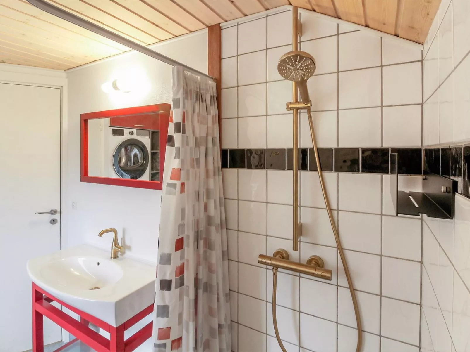 "Tiia" - 29km from the sea-Drinnen