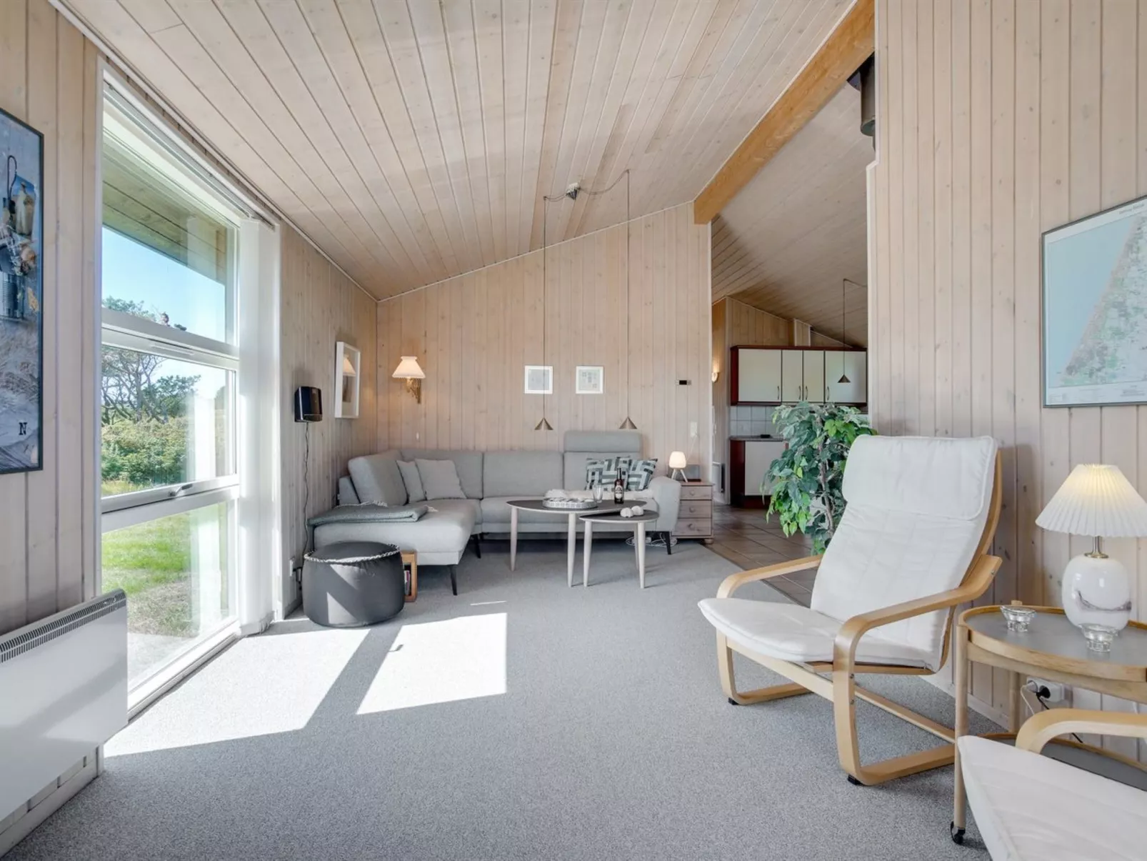 "Elsabet" - 750m from the sea-Drinnen