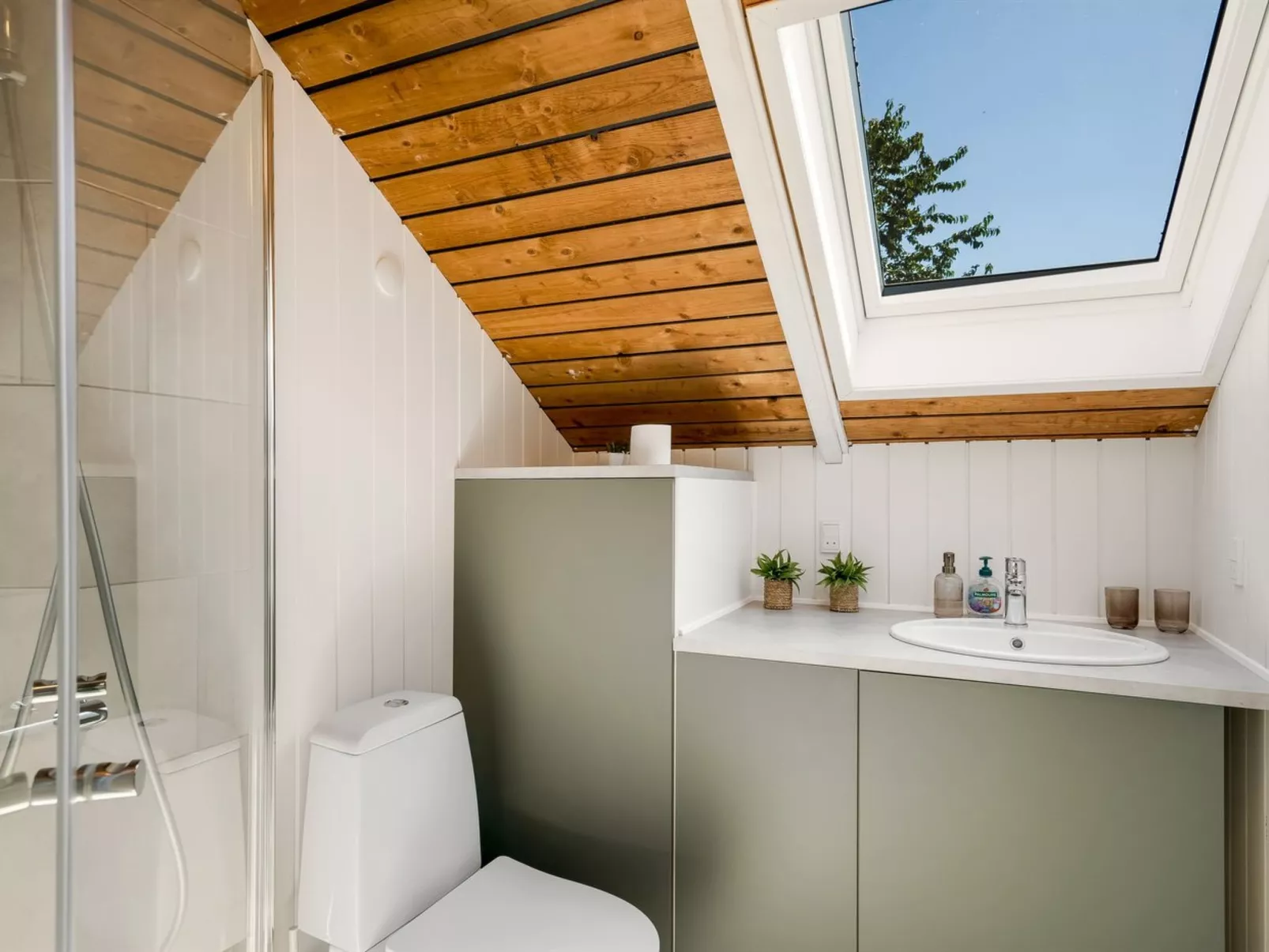 "Henrieke" - 250m to the fjord-Inside