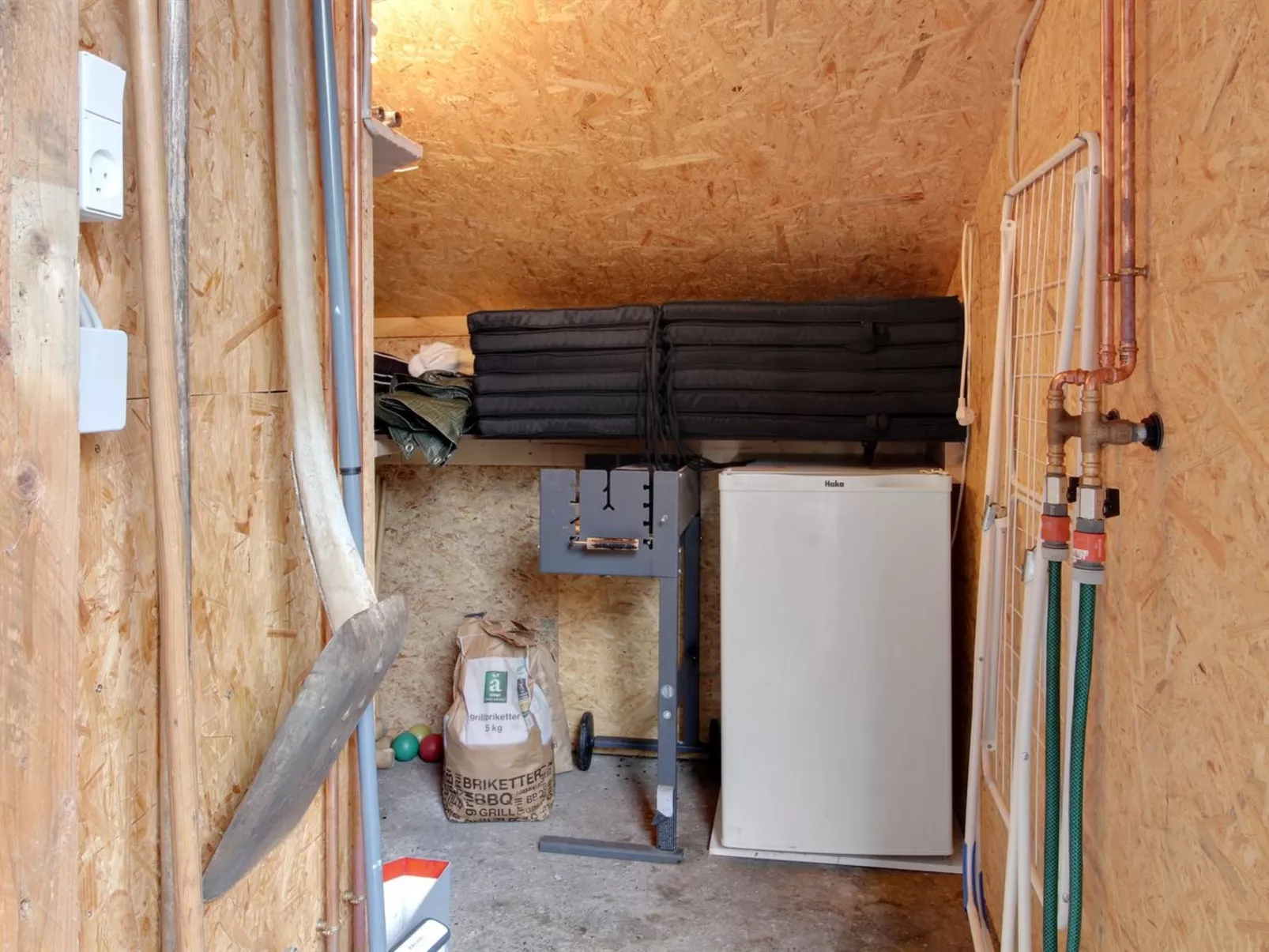 "Kea" - 30km from the sea-Outside