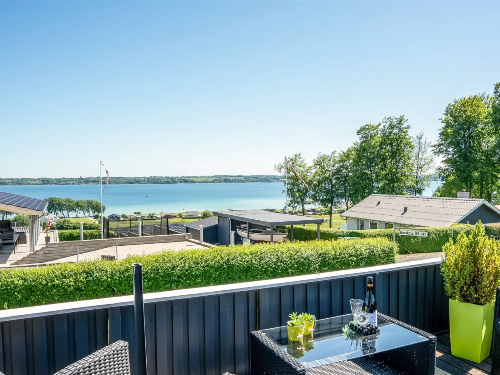 "Jenvold" - 300m to the fjord-Outside