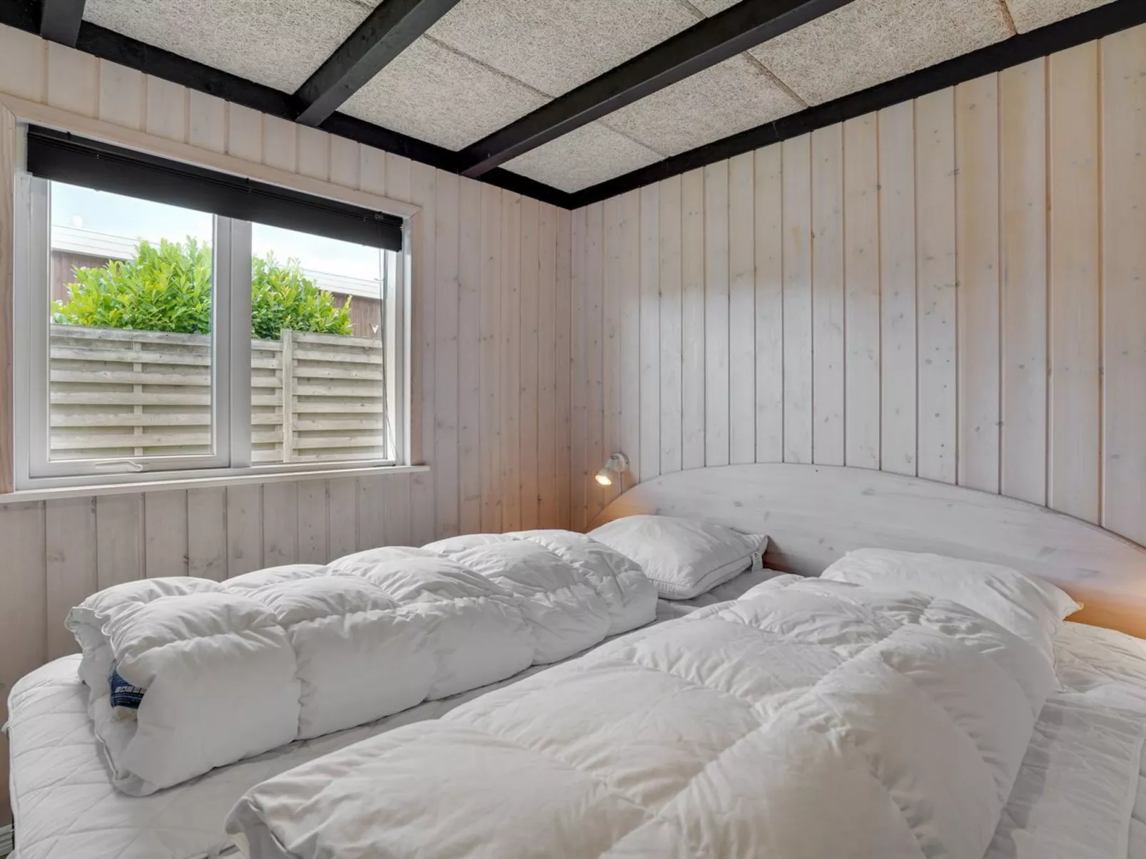 "Dagne" - 400m to the fjord-Dedans