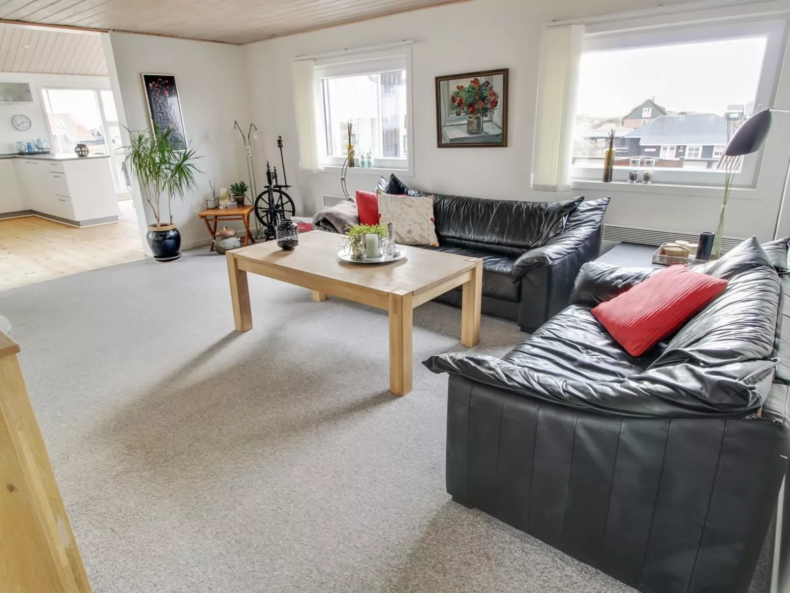 "Ute" - 200m from the sea-Inside