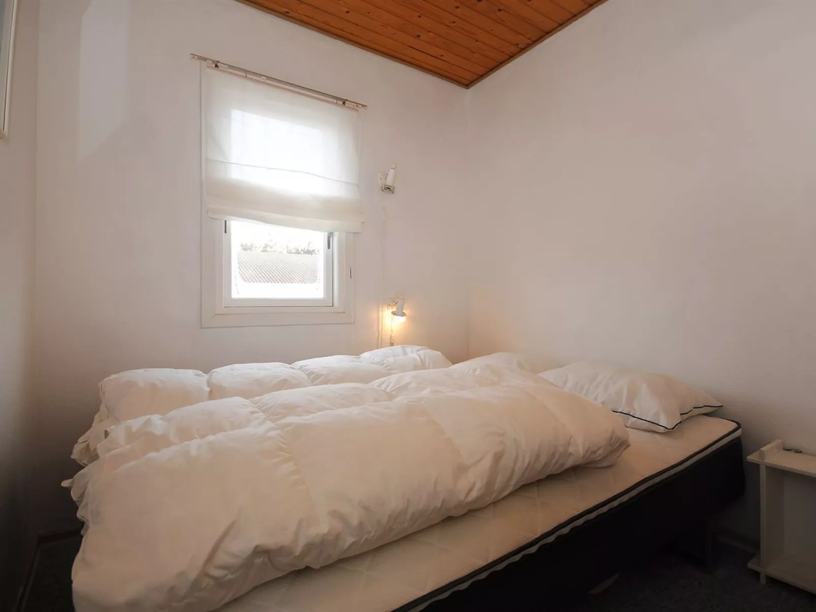 "Vasil" - 100m to the fjord-Drinnen