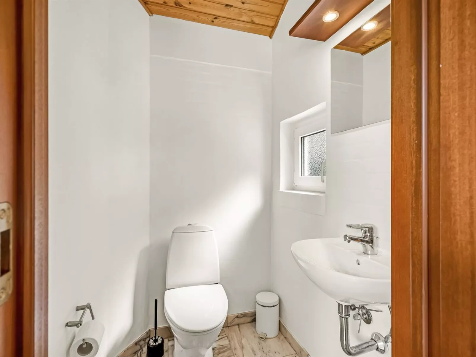 "Sunneva" - 1km from the sea-Drinnen