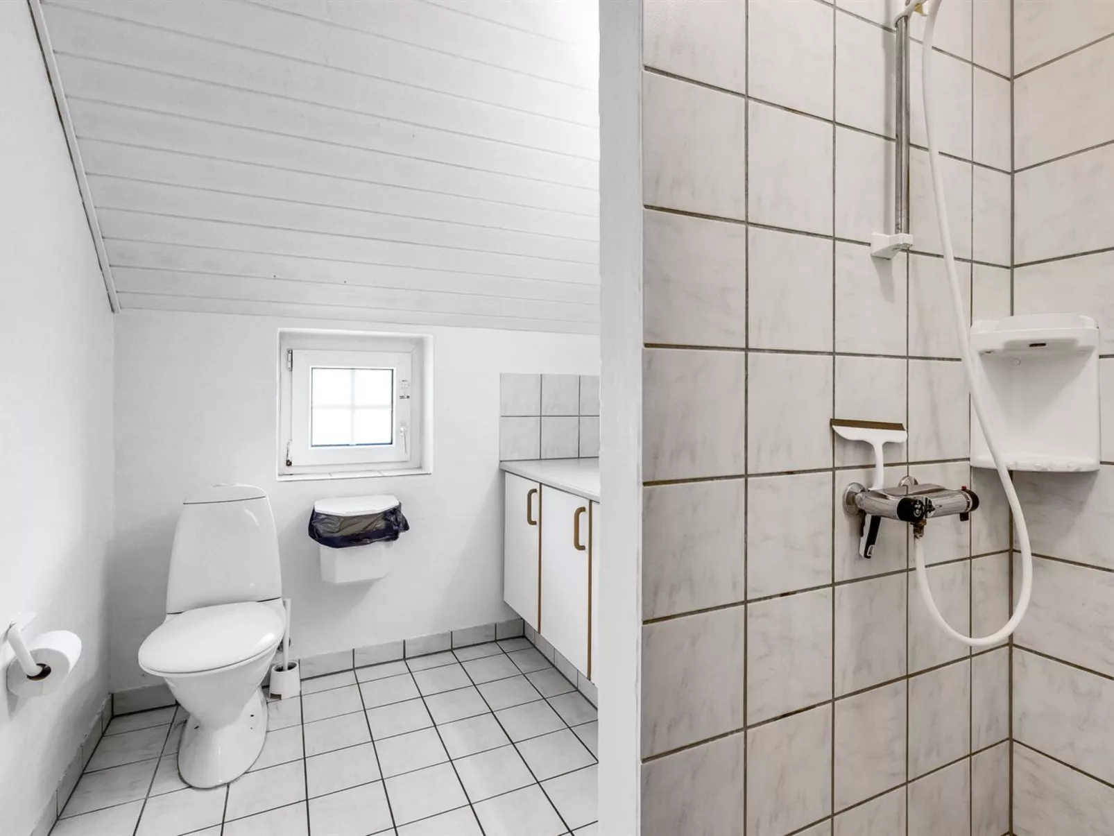 "Marilisa" - 700m to the fjord-Drinnen