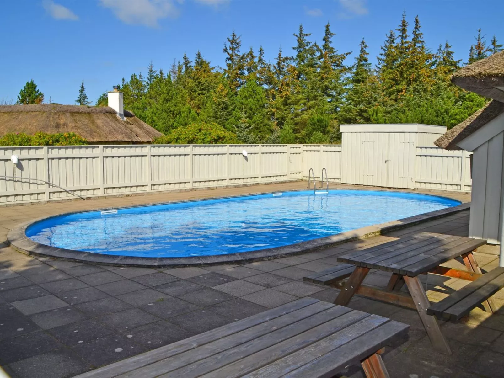 "Roulf" - 1.1km from the sea-Draußen