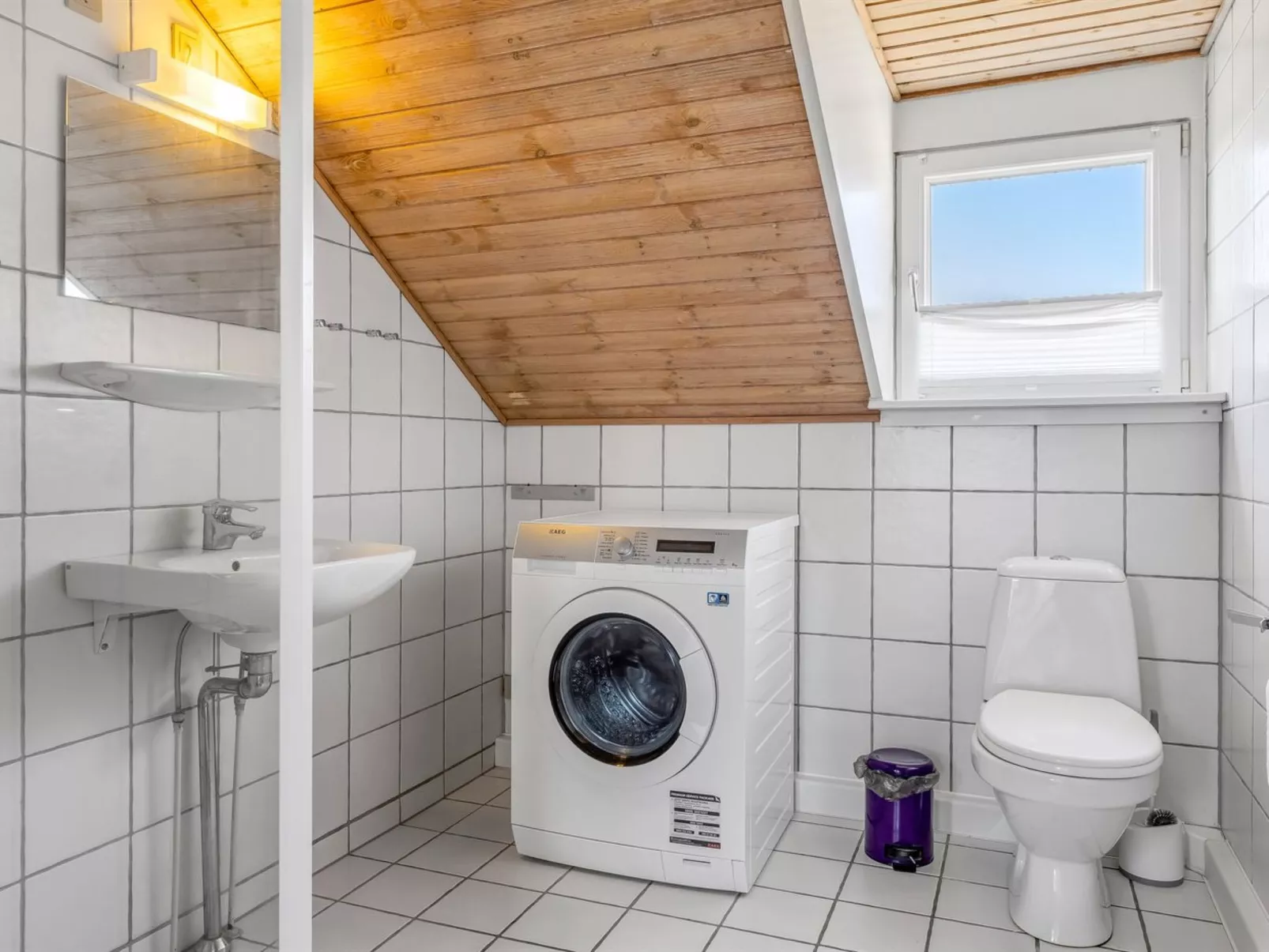 "Niilo" - 1.7km from the sea - Drinnen