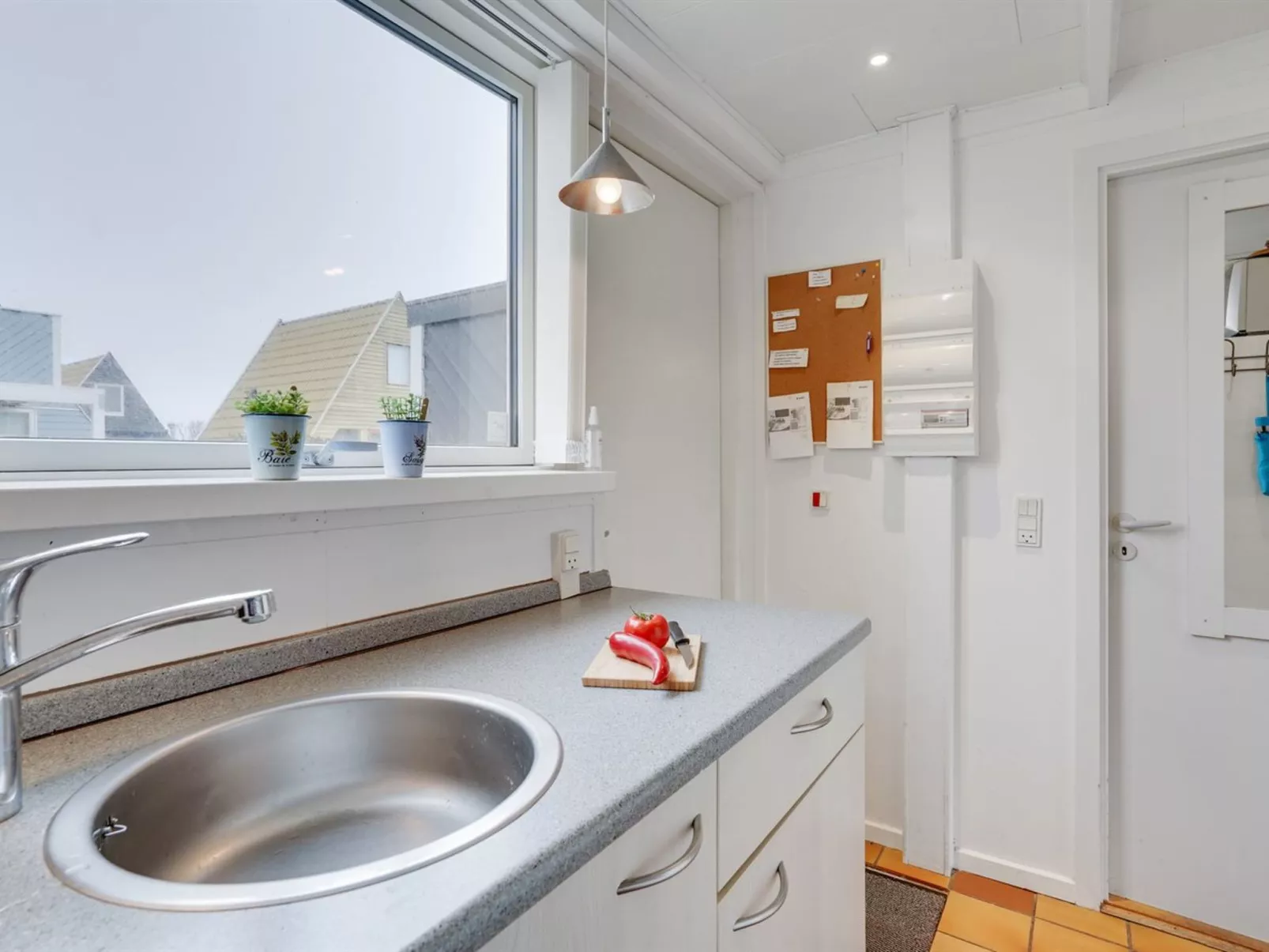 "Mijat" - 100m from the sea-Drinnen