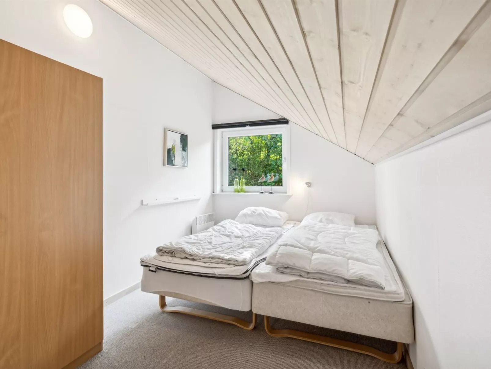 "Ines" - 25km from the sea-Inside