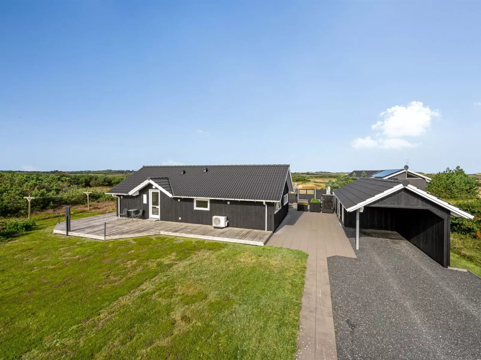 "Christan" - 1.2km from the sea-Outside