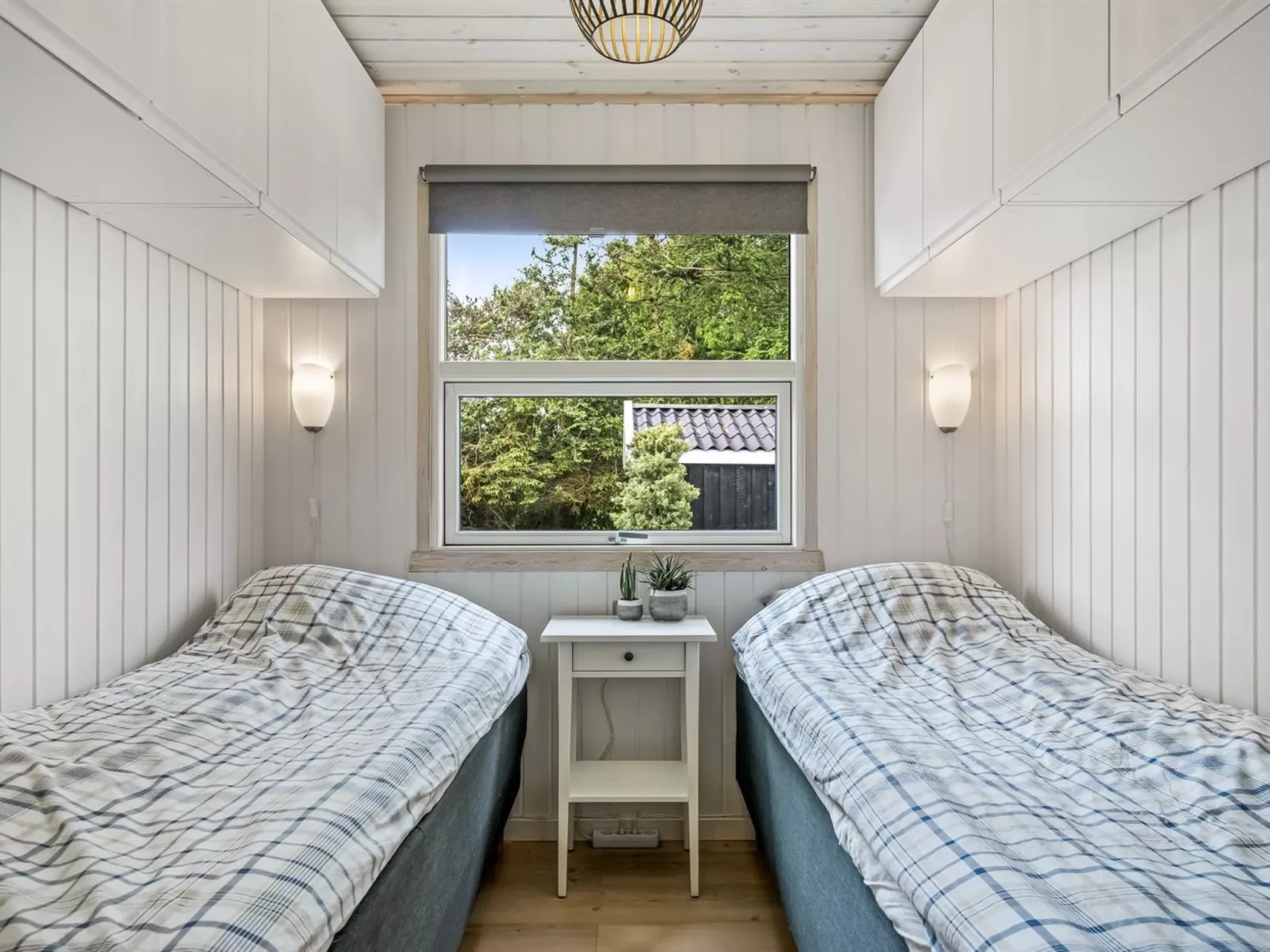 "Ingiald" - 600m from the sea-Drinnen