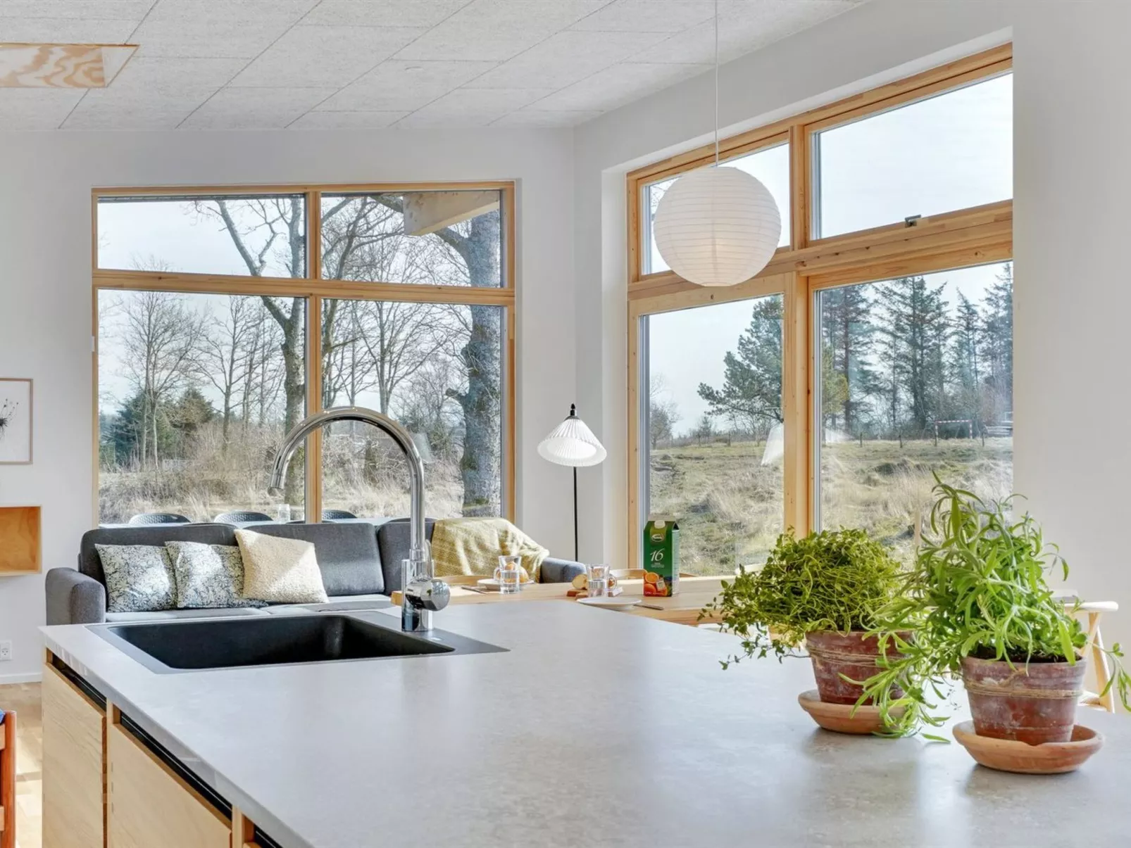 "Haubert" - 500m to the fjord-Dedans