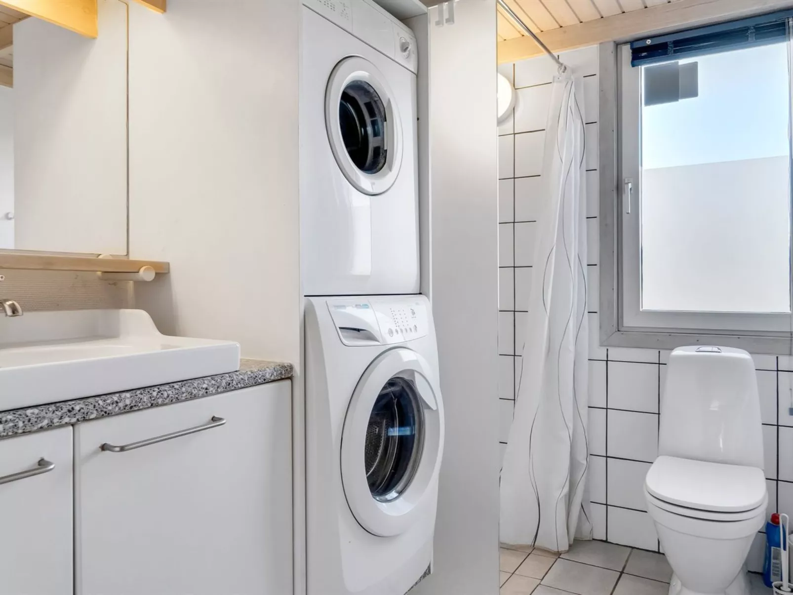 "Aponi" - 400m from the sea-Dedans