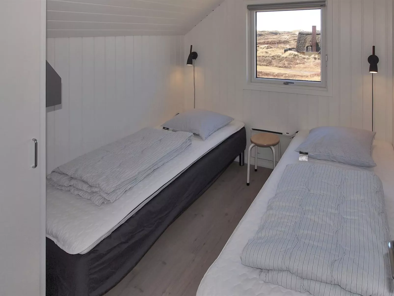 "Sightrygg" -  from the sea-Dedans