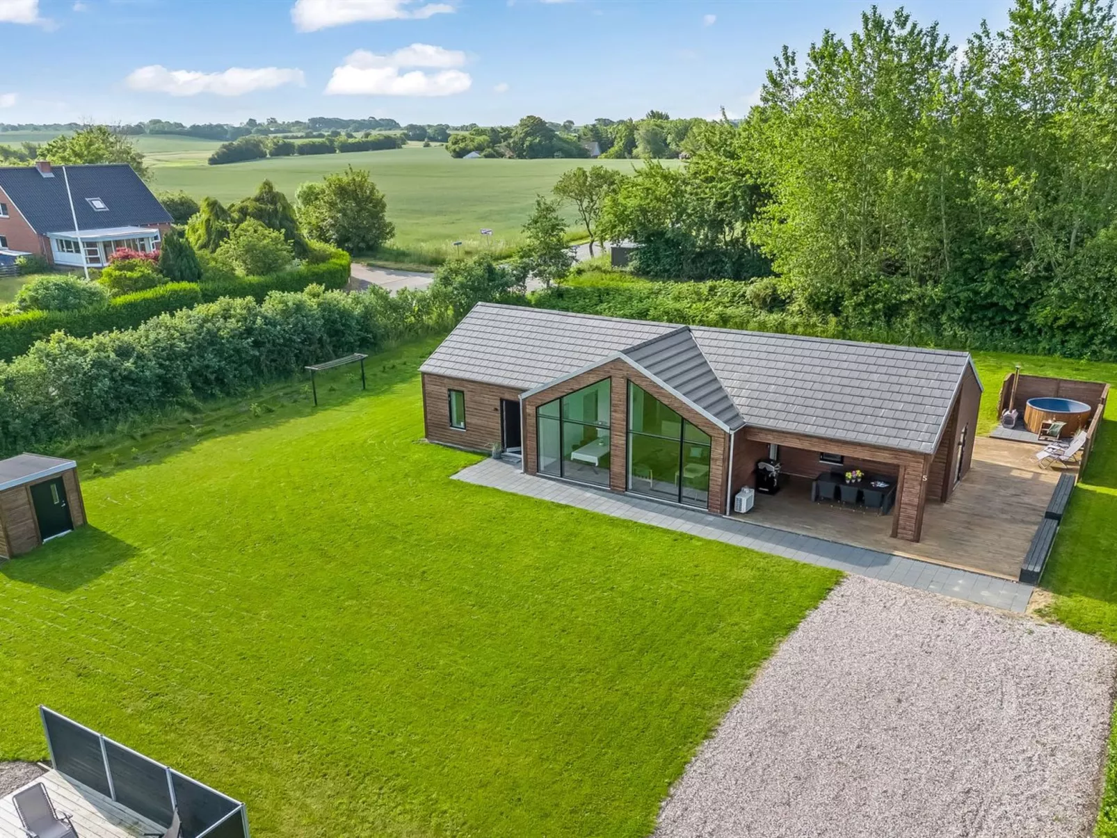 "Gojana" - 400m from the sea-Draußen