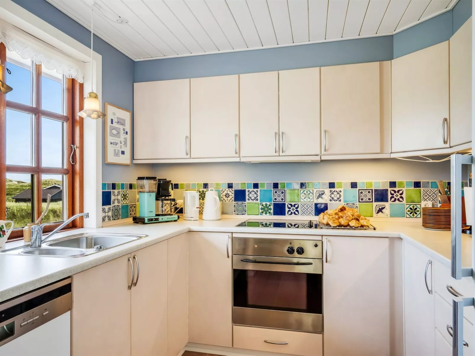 "Zora" - 100m from the sea-Inside