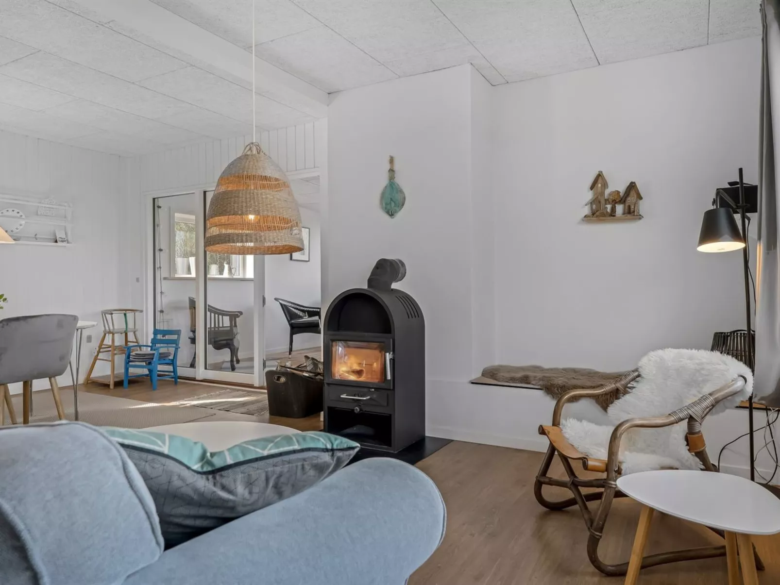 "Thyra" - 500m to the fjord-Inside