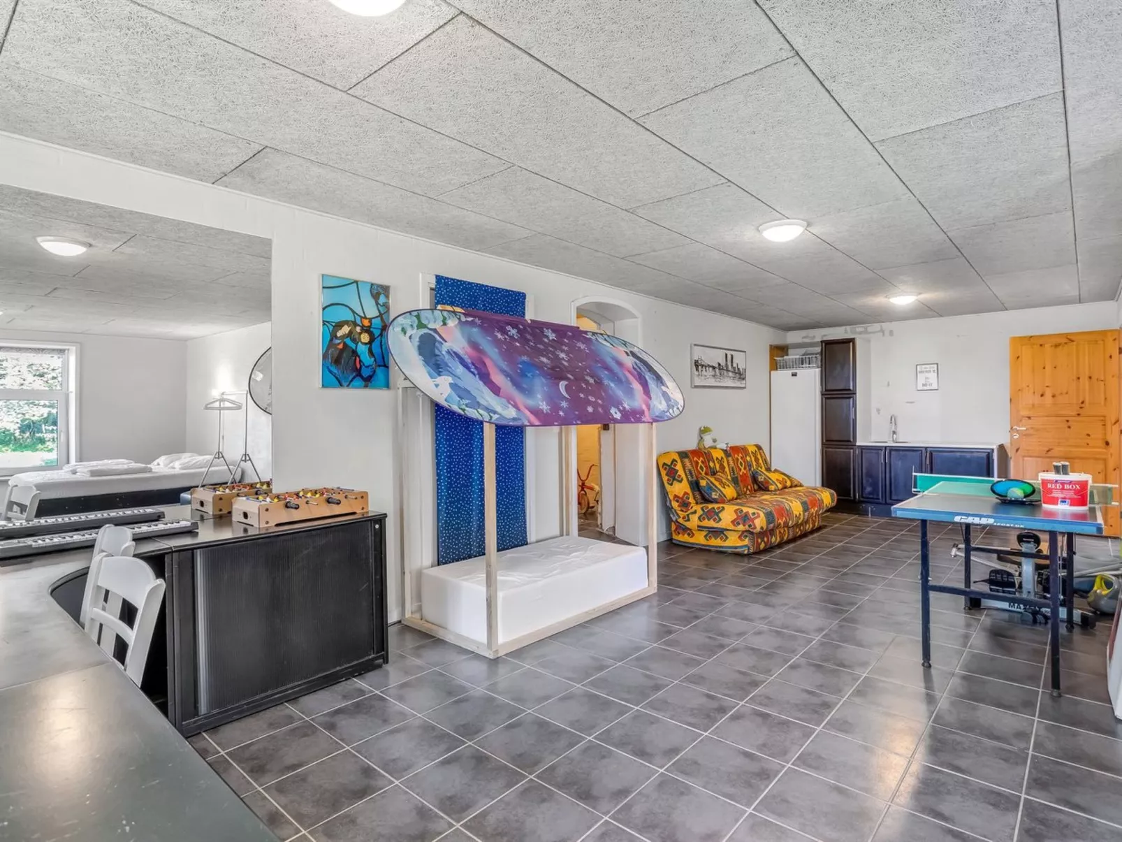 "Merrit" - 4.6km to the fjord-Inside