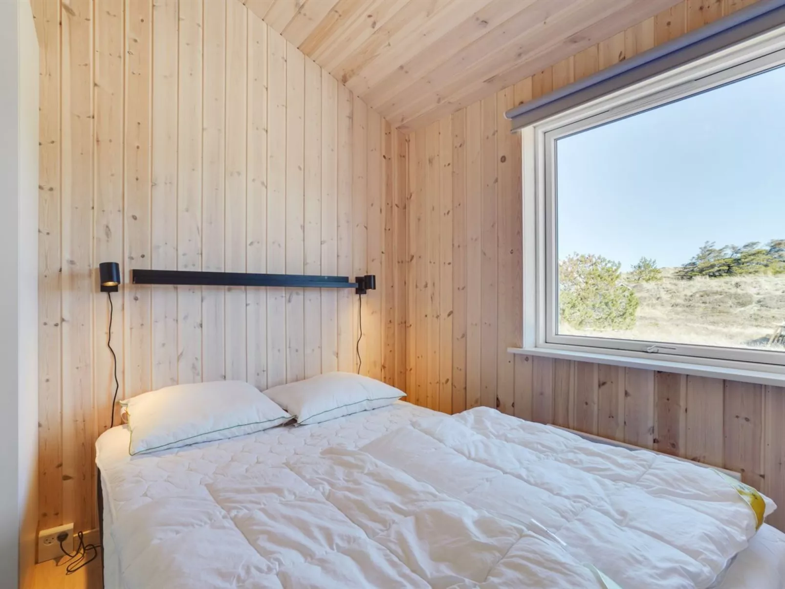 "Gyrial" - 950m from the sea-Inside