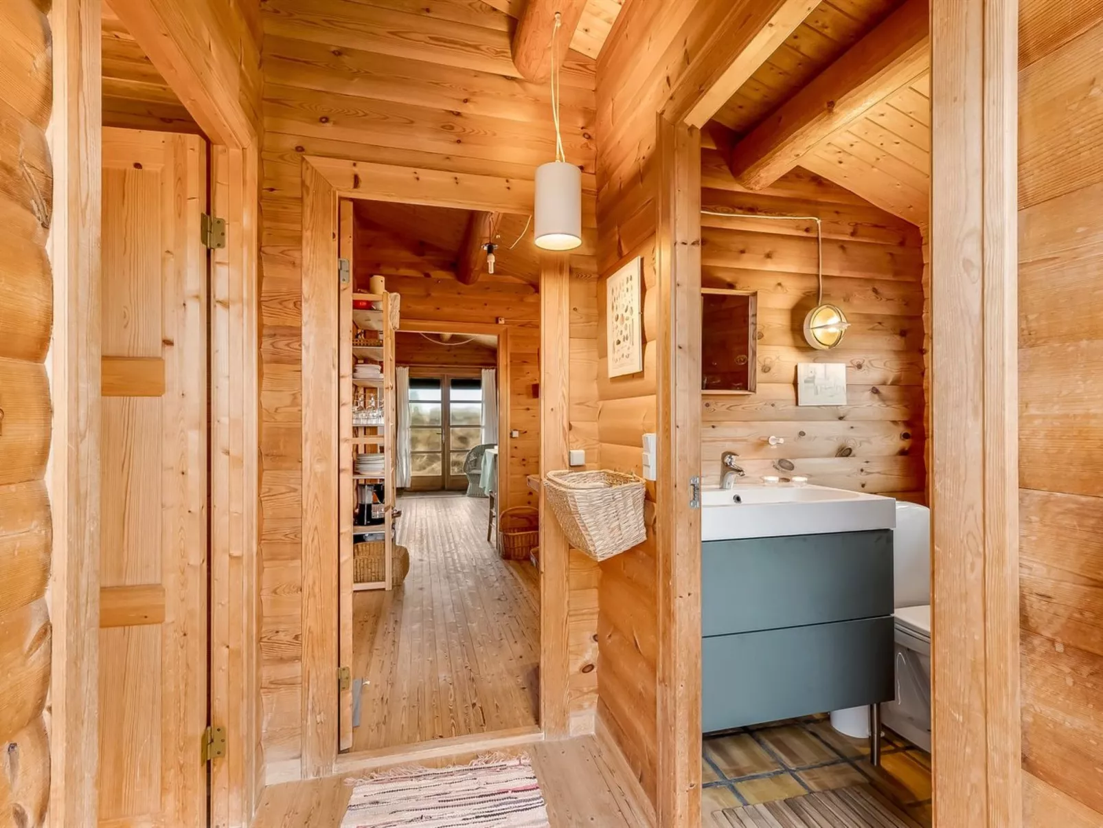 "Herfrith" -  from the sea-Inside