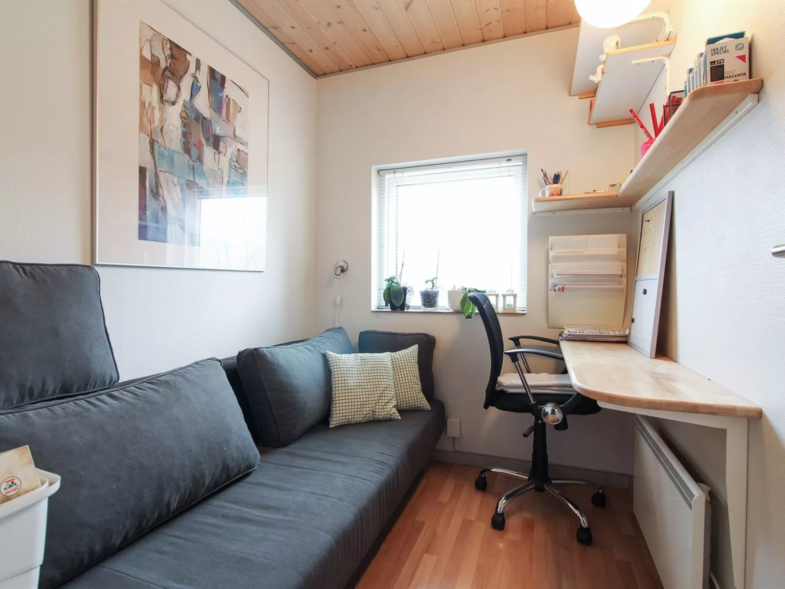 "Editha" - 800m from the sea-Inside