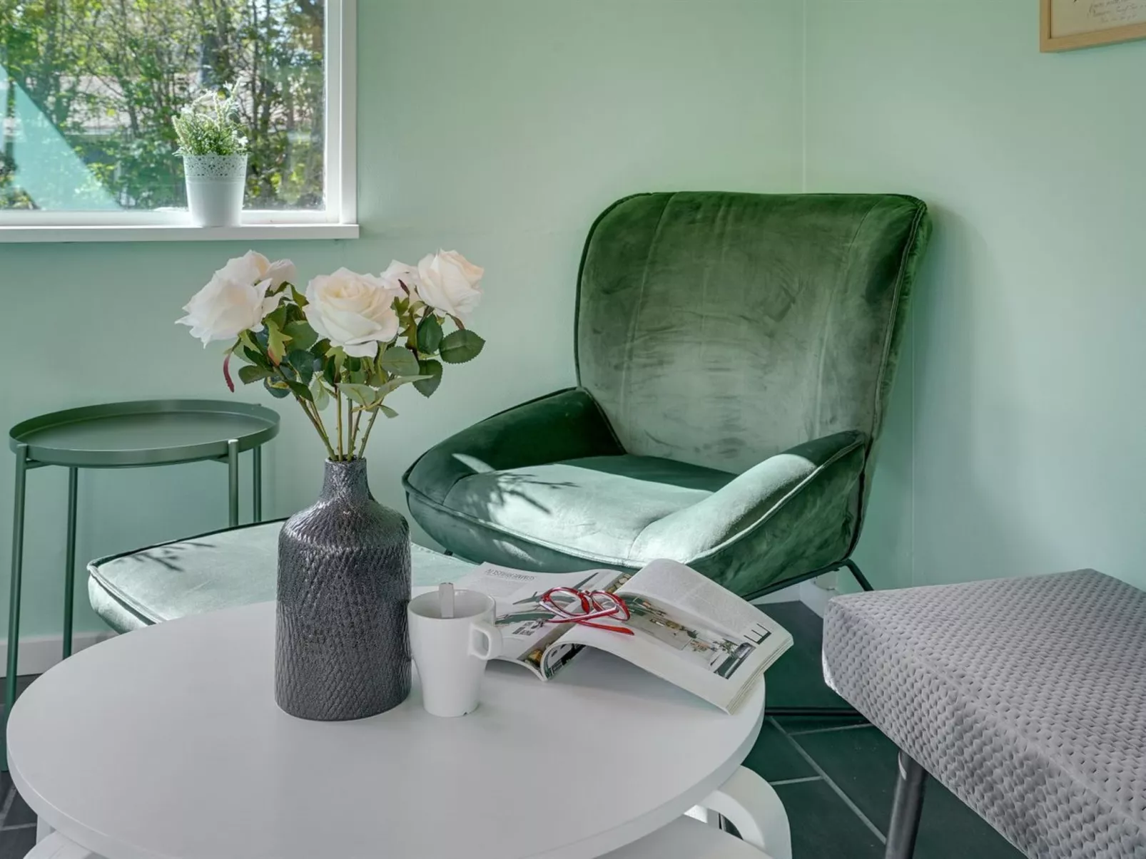 "Akira" - 500m to the fjord-Drinnen