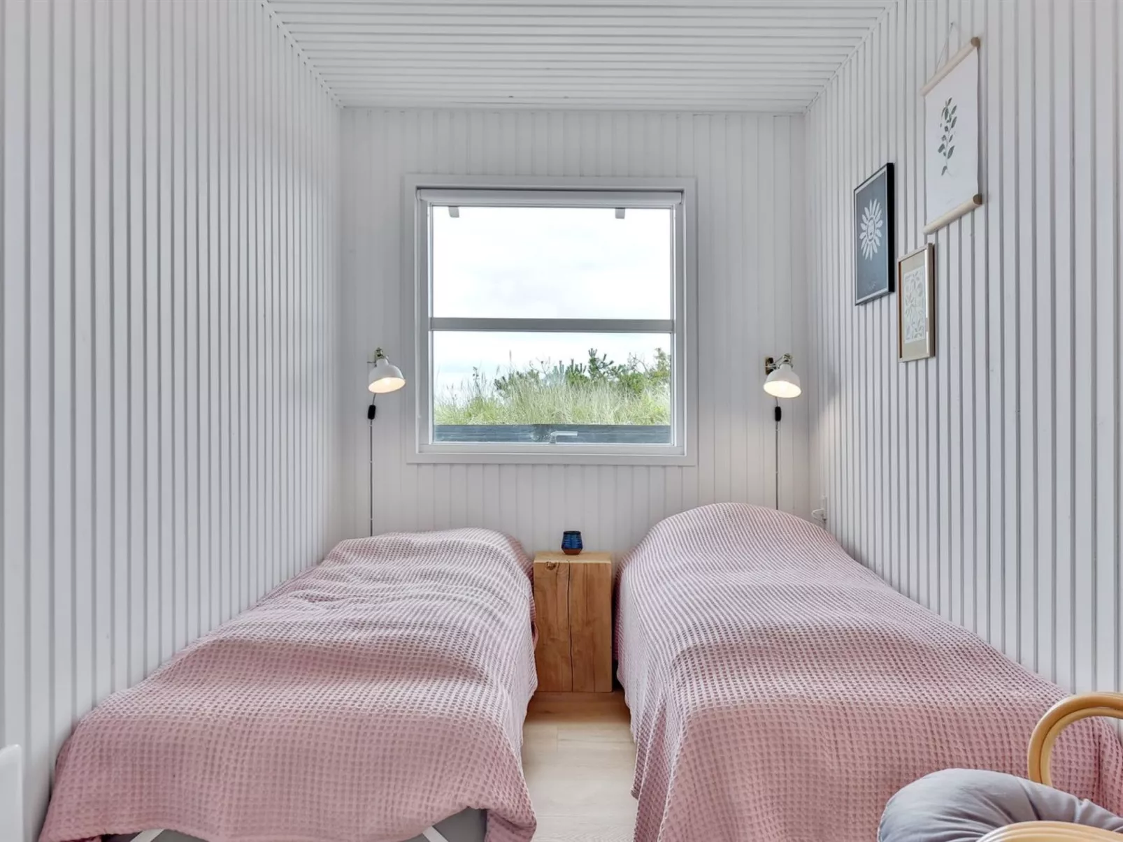 "Arvo" -  from the sea-Drinnen