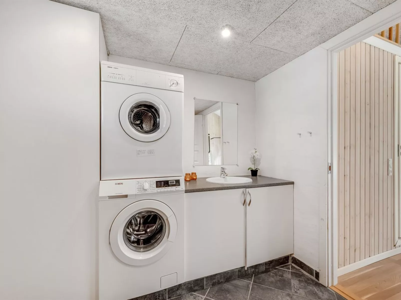 "Ludvig" -  from the sea-Inside