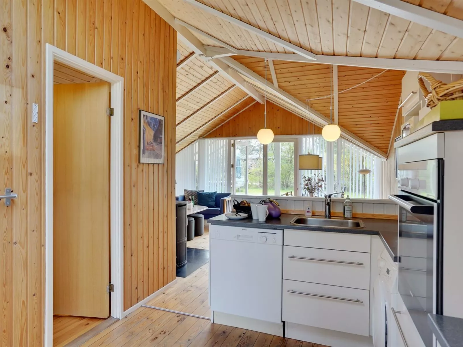 "Norna" - 300m from the sea-Drinnen