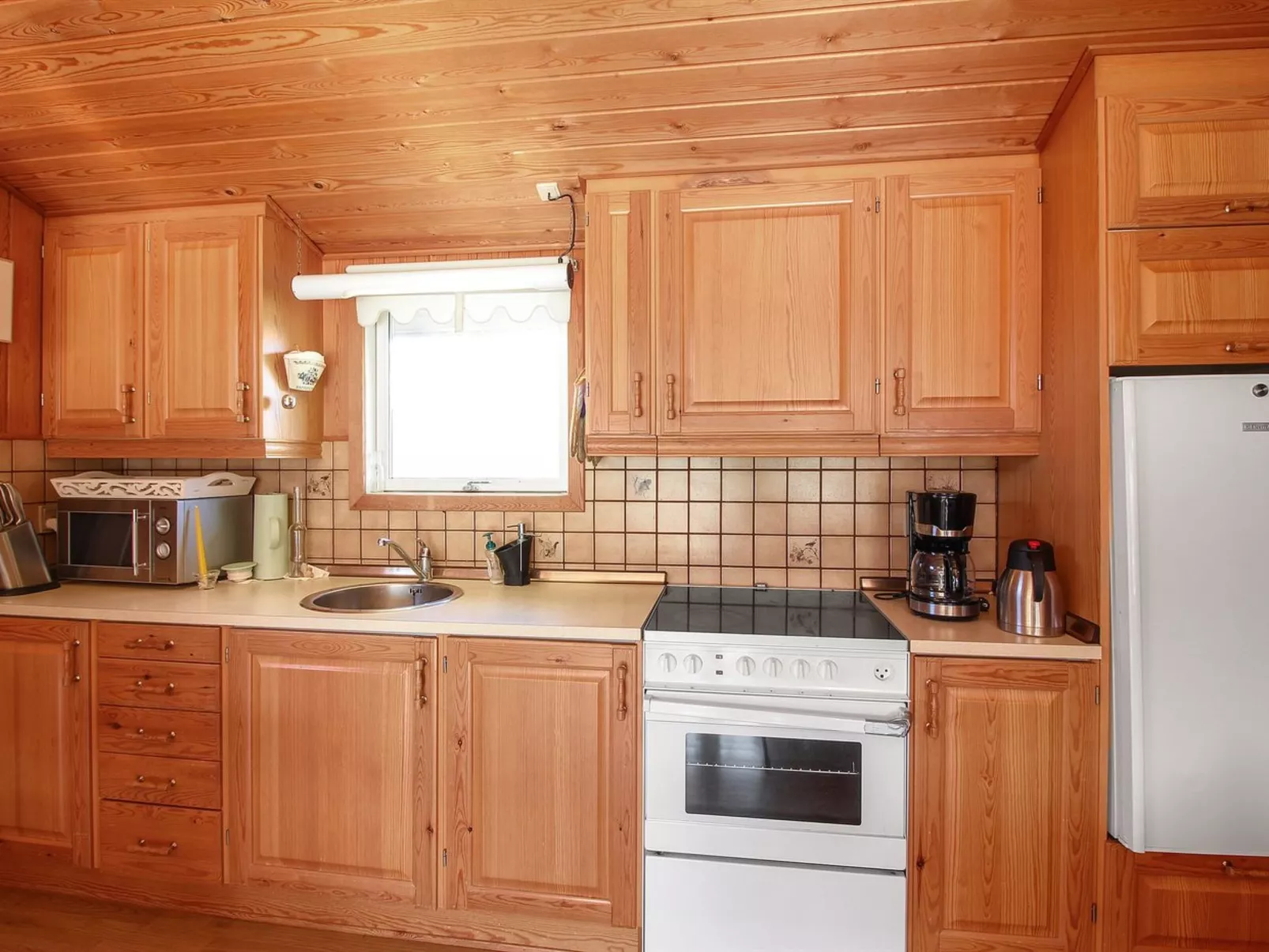 "Bjari" - 850m from the sea-Inside