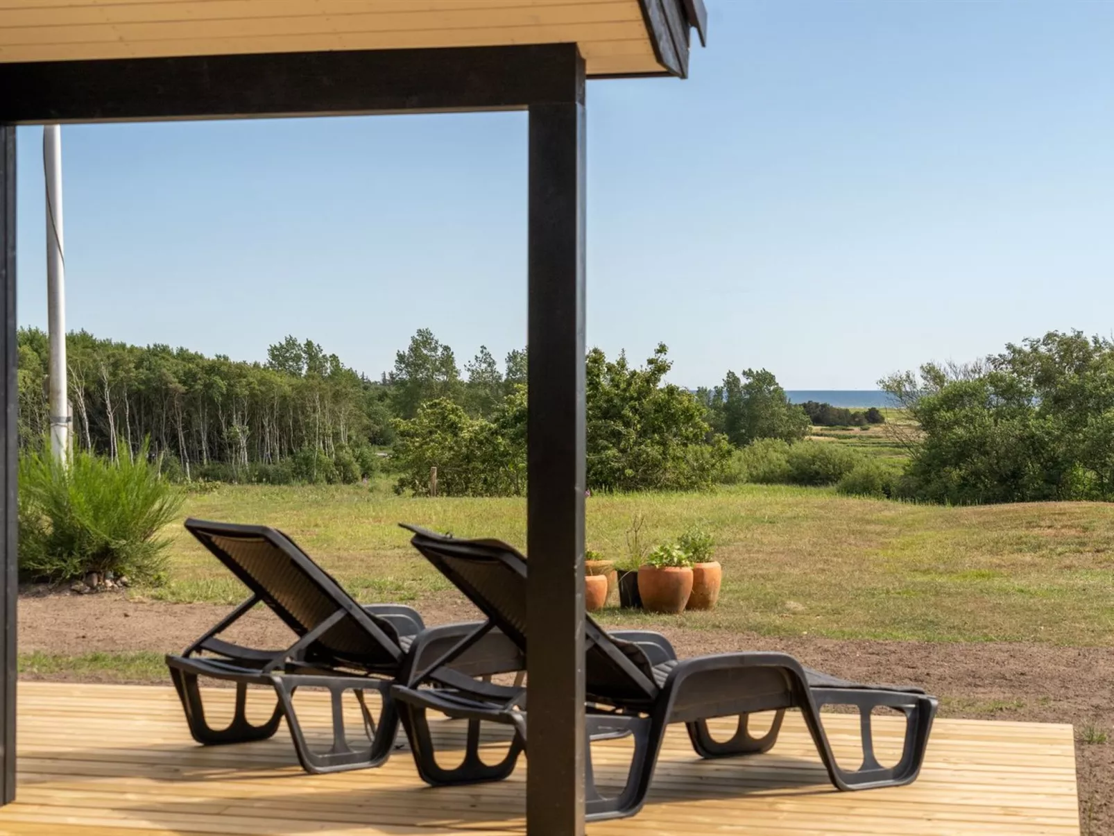 "Rickmer" - 200m from the sea-Outside