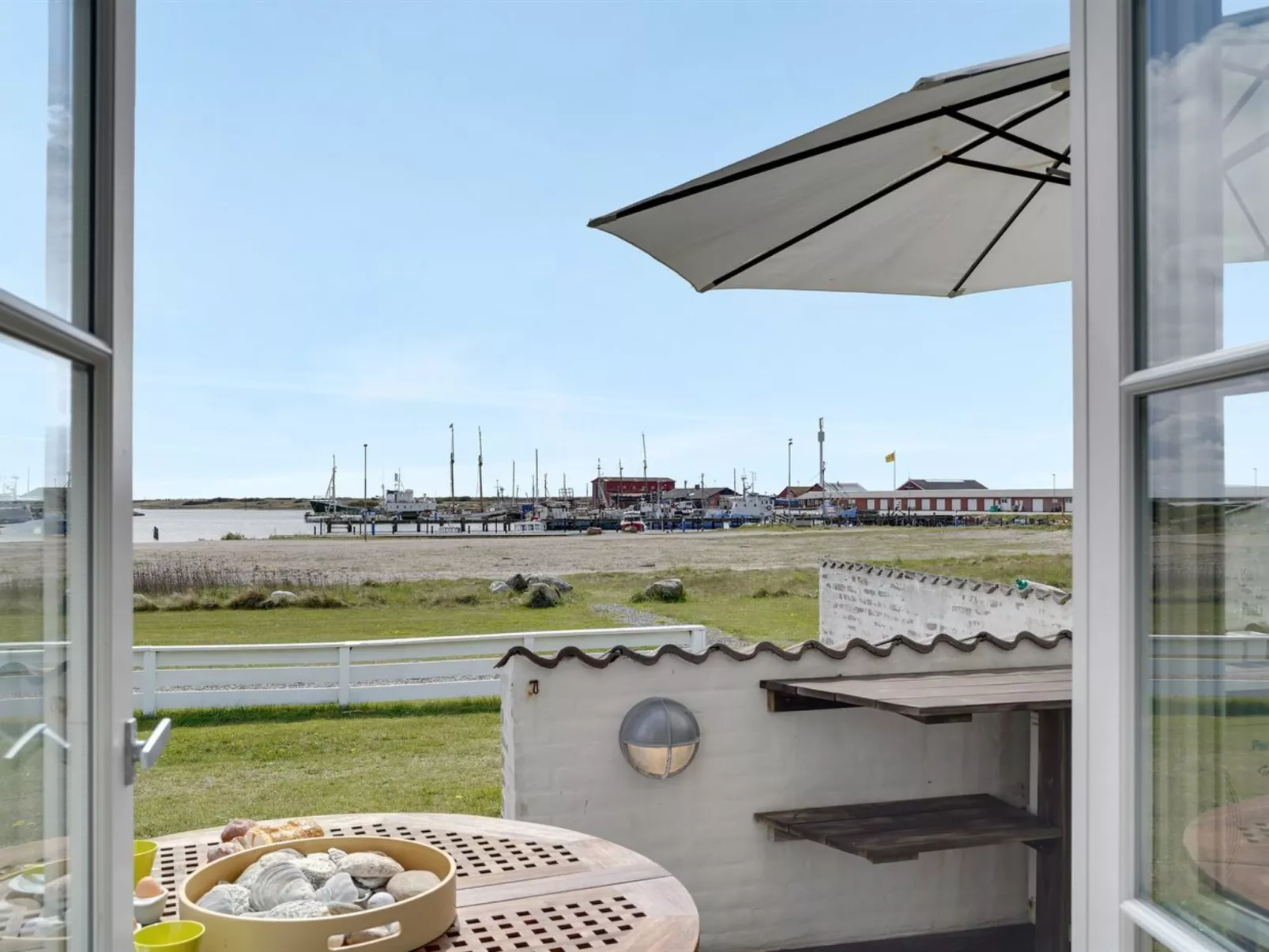 "Siunde" - 100m to the fjord-Outside