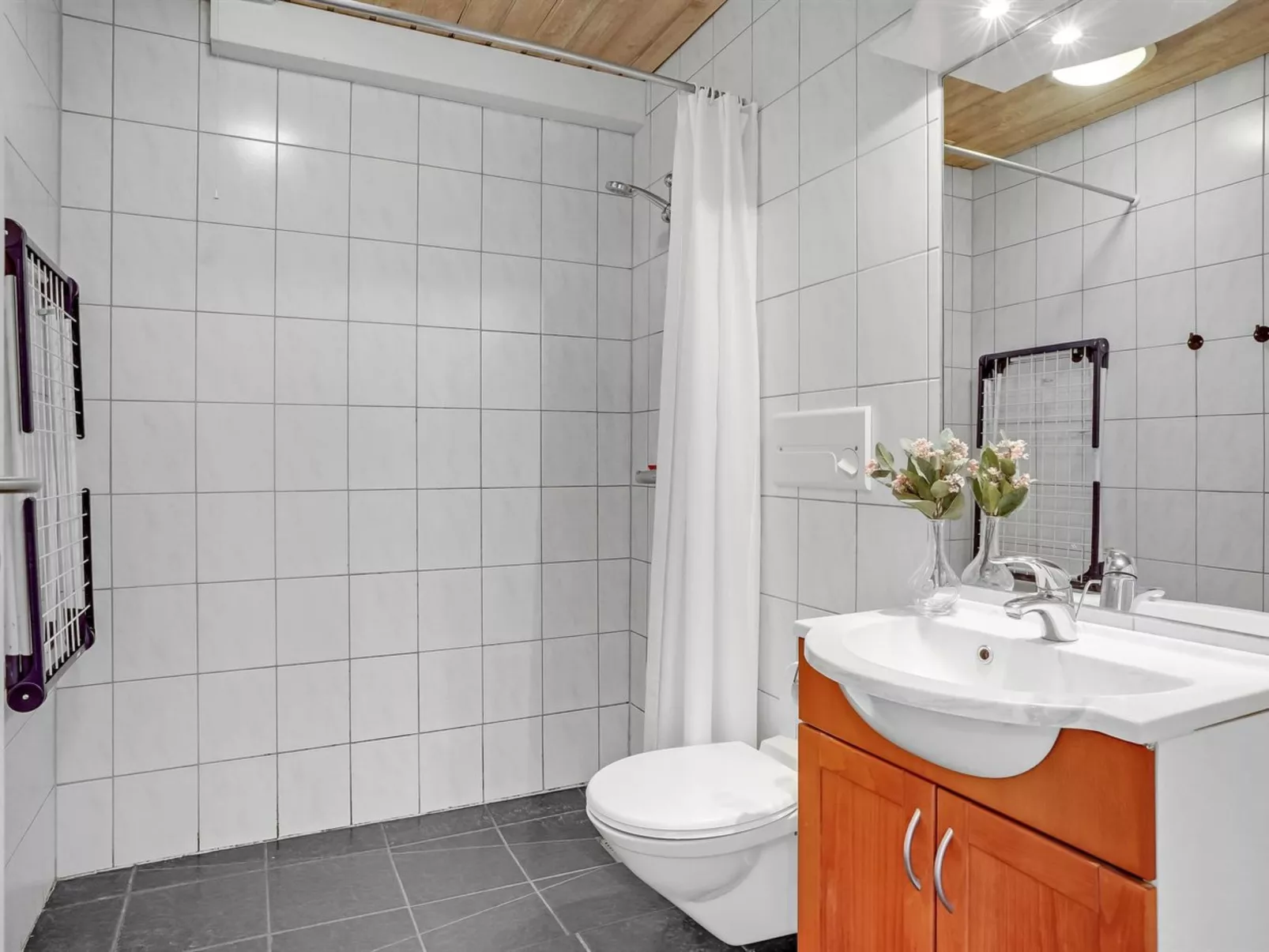 "Efraima" - 1.7km from the sea-Drinnen