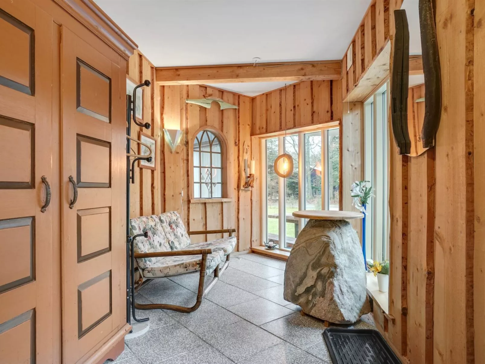 "Flugha" - 500m to the fjord-Dedans