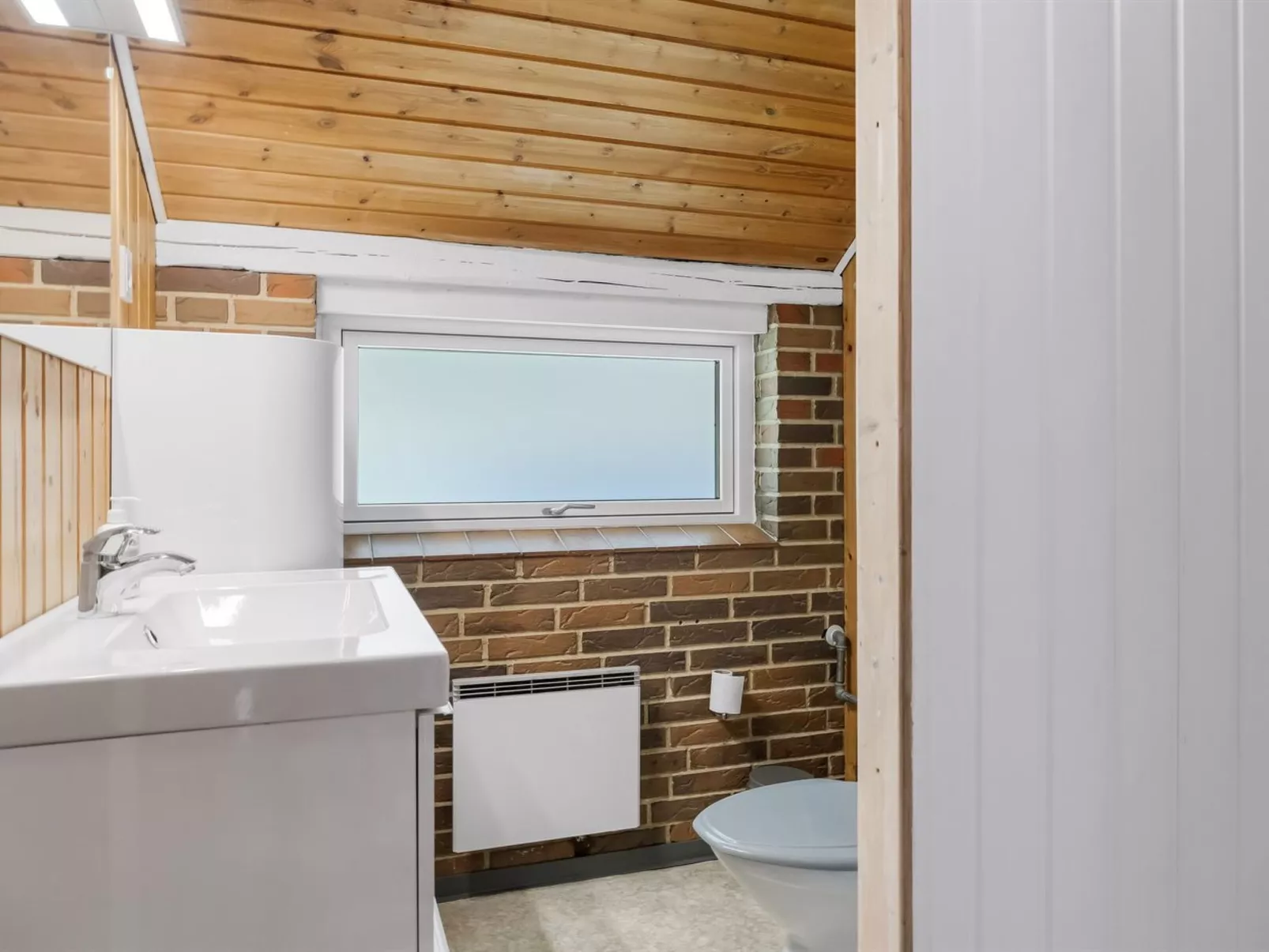 "Pance" - 20km to the fjord-Dedans