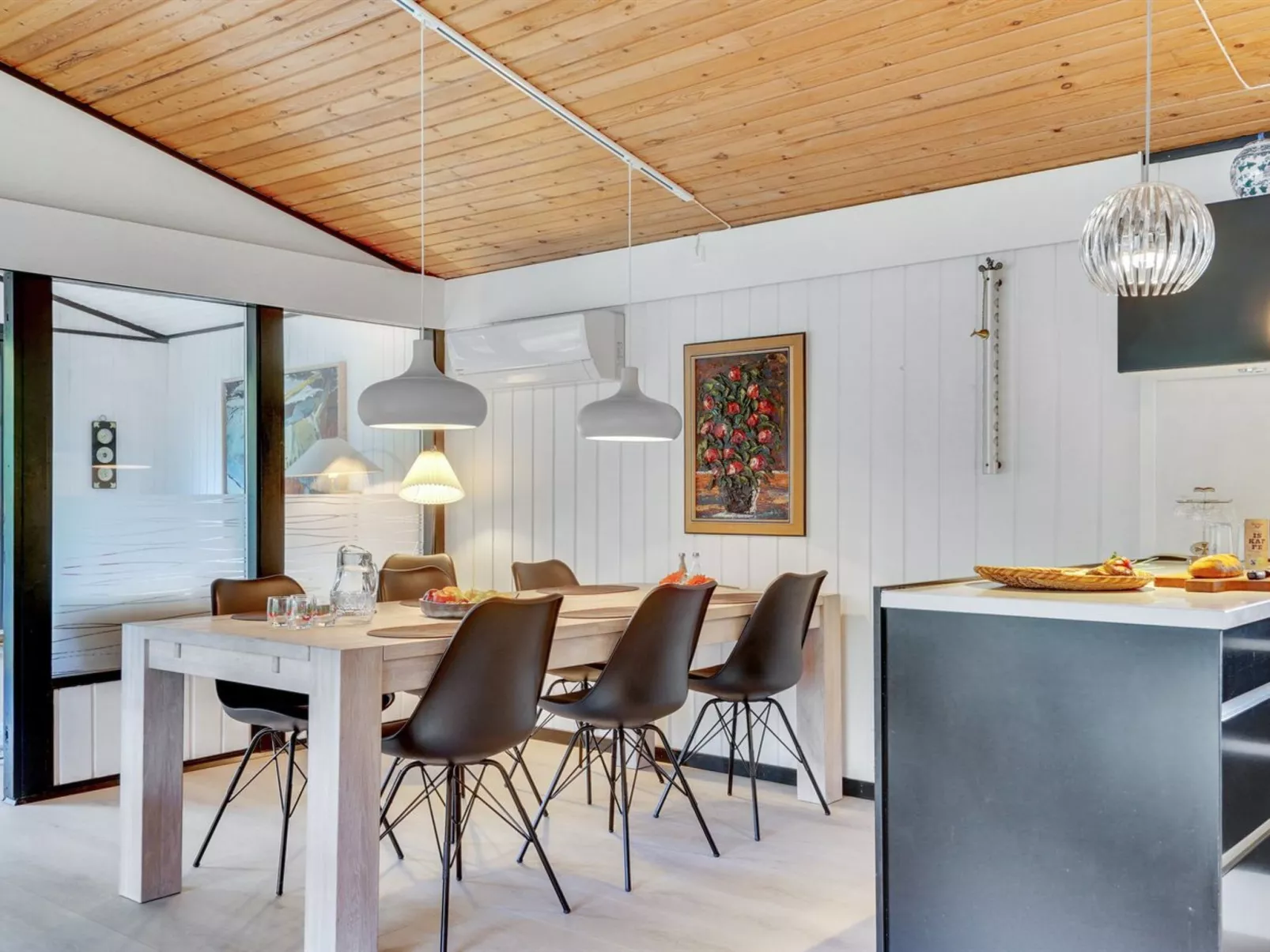 "Alida" - 1.1km from the sea-Dedans