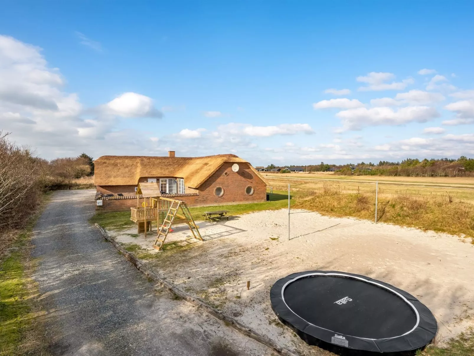 "Lemmikki" - 1.5km from the sea-Outside