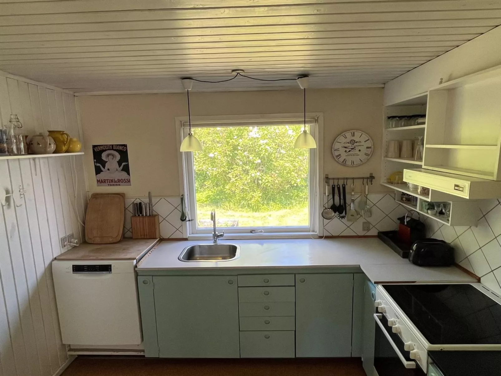 "Eragon" - 1.2km from the sea-Inside