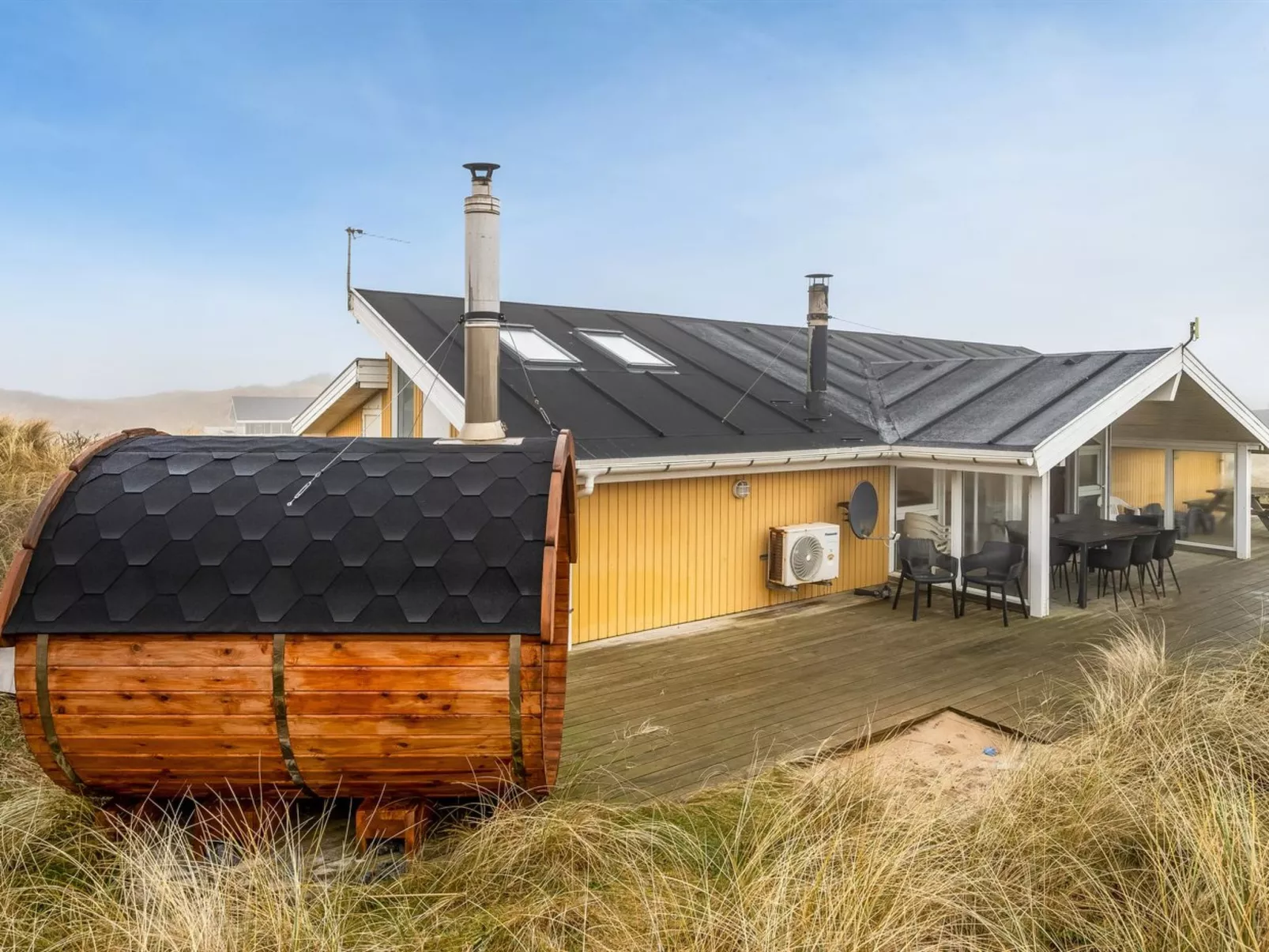 "Malgest" - 100m from the sea-Outside