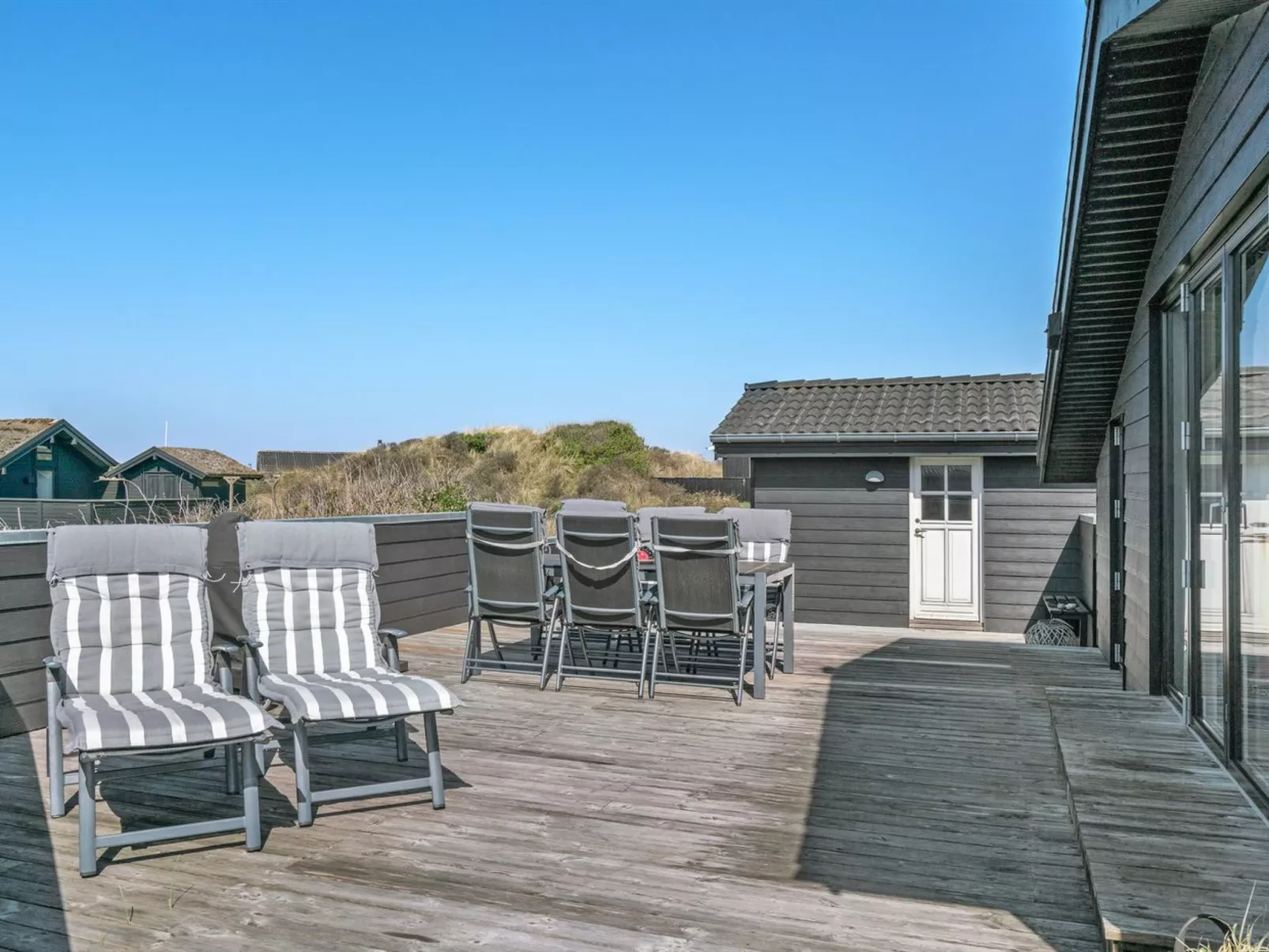 "Aviana" - 175m from the sea-Draußen